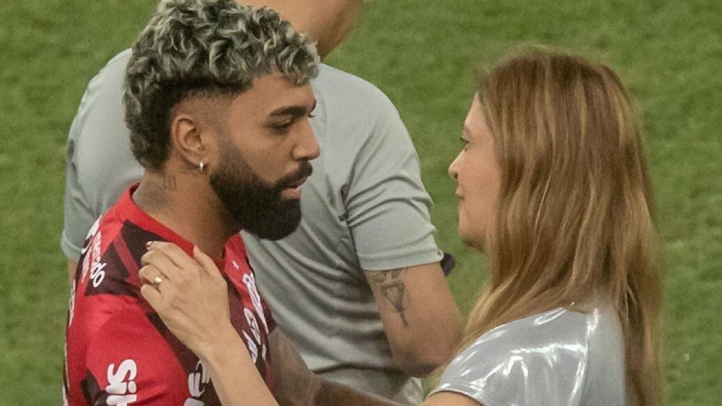 CHEGANDO NO VERDÃO? Assinatura de pré-contrato de Gabigol com o Palmeiras ainda pendente