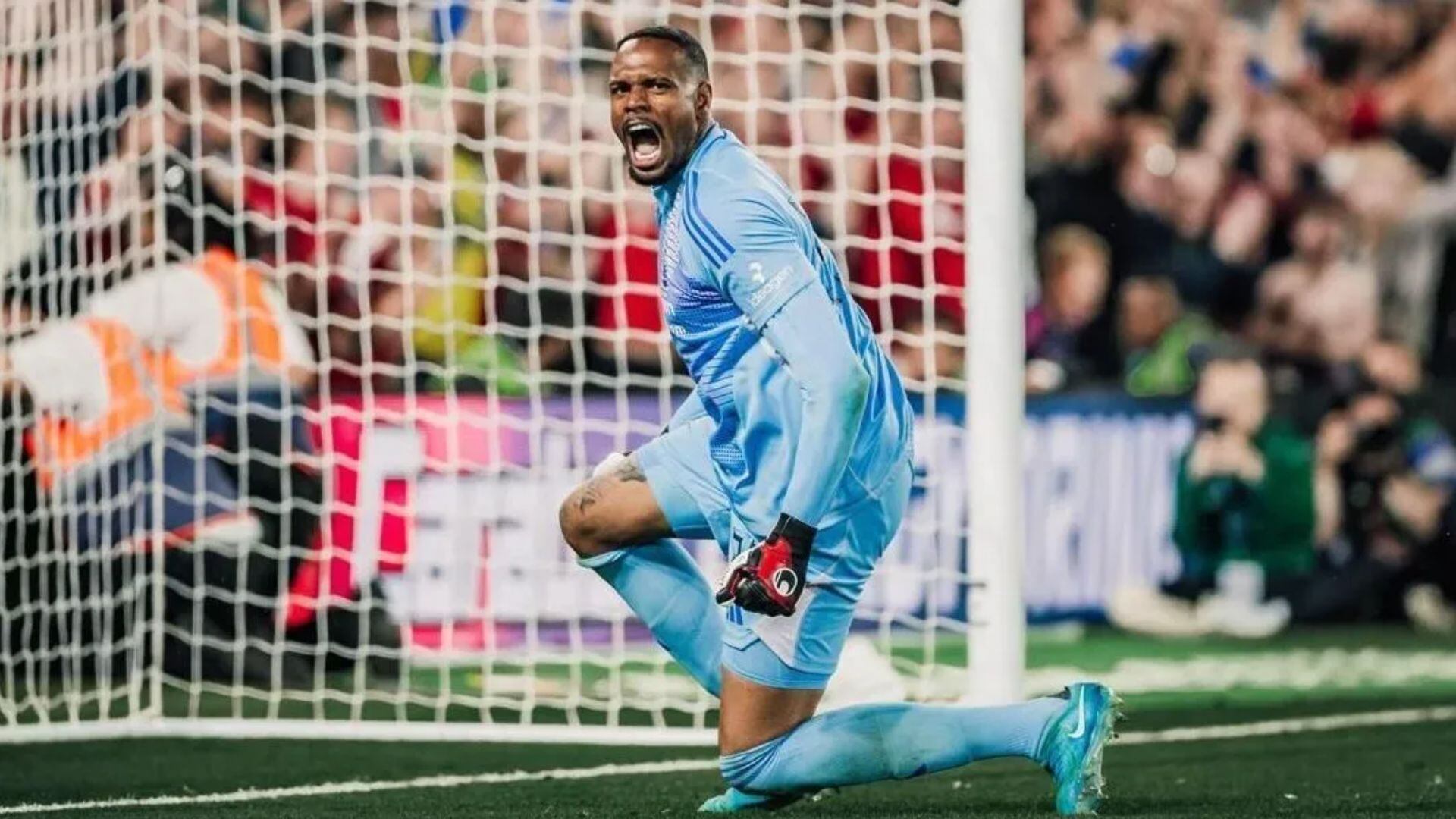 LEMBRA DELE? Ex-goleiro do Corinthians deve ser dispensado na Europa após 3 jogos